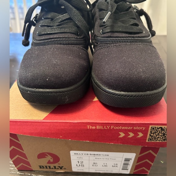 Billy’s low cs adaptive sneaker - Picture 2 of 4